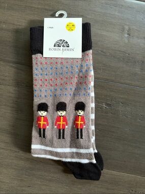 NWT | Novelty UK Socks with Guard Motif